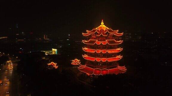 夜光照亮武汉市黄鹤寺