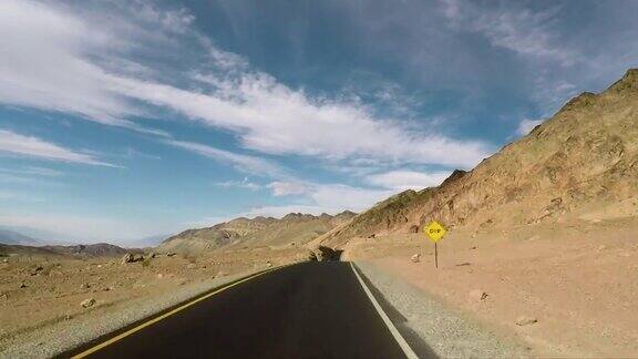 死亡谷沙漠艺术家开车-公路旅行在美国