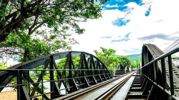 泰国北碧府桂河铁路桥旅游延时视频低角度视角