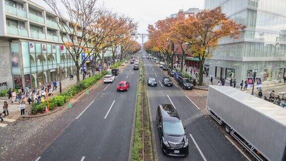 时间流逝:人群穿过参渡路表山道被认为是世界上最大的城市东京最重要的购物区之一