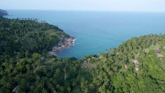 泰国美丽的自然景观海滩海洋和丛林无人机视频4k