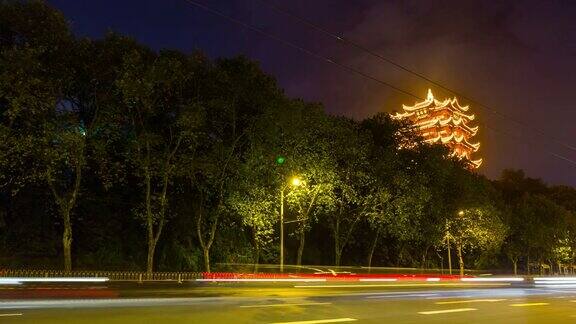 夜间行车时间武汉市著名的黄鹤寺照亮了4k时间的中国全景
