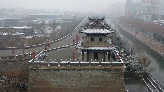 西安城墙的雪景