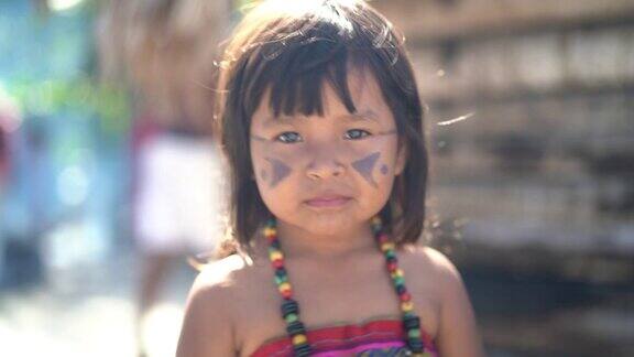 土著巴西儿童图皮瓜拉尼族的肖像
