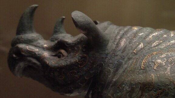 中国古代犀牛青铜尊(酒器)金银镶嵌云纹