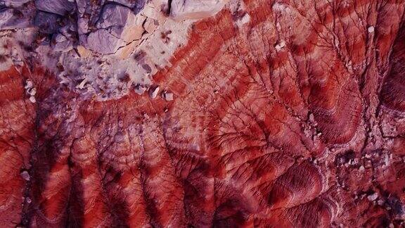 无人机拍摄犹他州的条纹红石