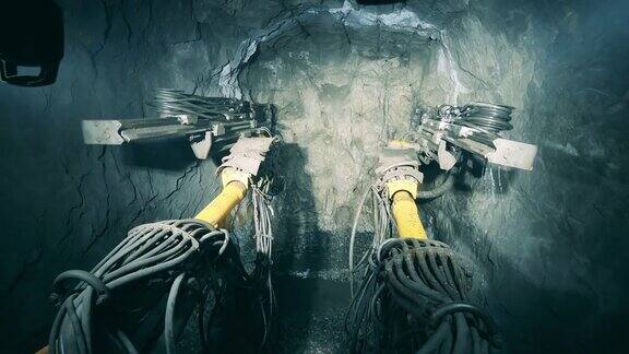 安装在地下的钻孔系统管道