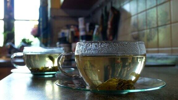 茶杯的细节蒸汽从杯子里升起