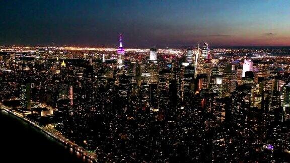 空中俯瞰纽约夜空