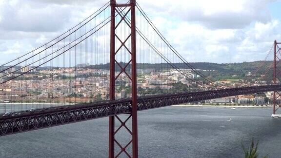 美丽的夏日4月25日里斯本大桥的美景