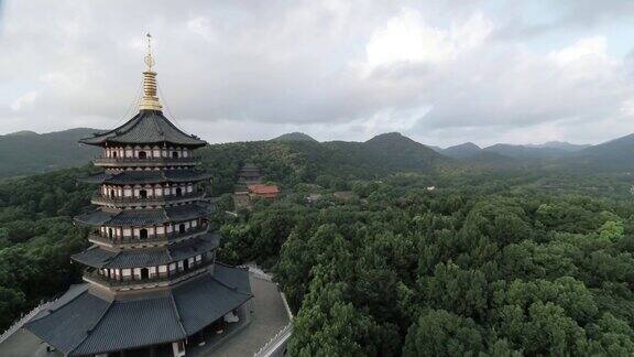 鸟瞰雷峰塔