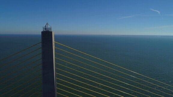 无人机拍摄坦帕阳光天桥