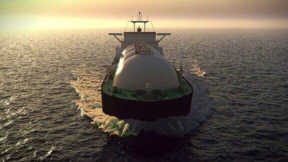 漂浮在海洋中的天然气运输船