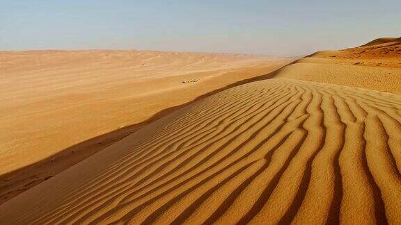 阿曼沙漠沙丘上的波纹
