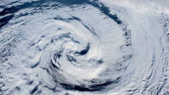 海上的飓风卫星视图