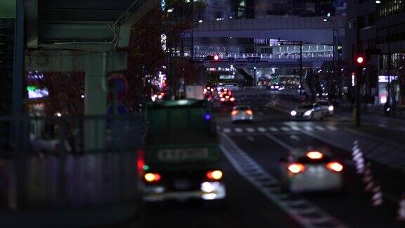 东京涉谷市中心街道的夜间交通堵塞模型