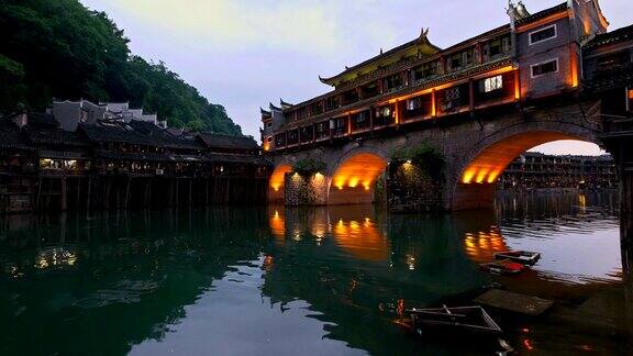 夜里的虹桥凤凰古城中国湖南省