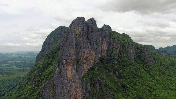 鸟瞰山