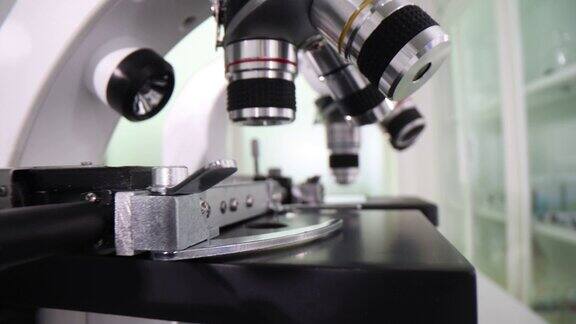 私人诊所化验室检查用显微镜