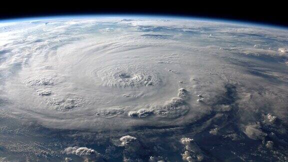 一个清晰的大飓风的卫星视图