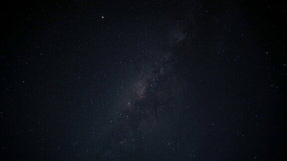夜空中的银河