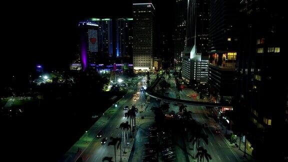 无人机拍摄夜晚的迈阿密