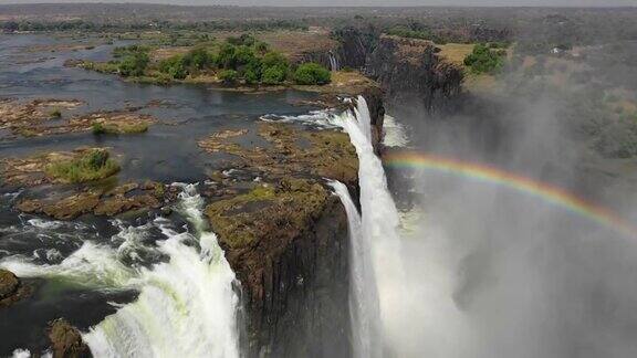 鸟瞰整个长度的维多利亚瀑布津巴布韦非洲