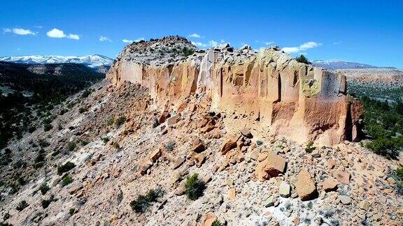 侧Pan横跨巨大的悬崖峡谷沙漠西南新墨西哥北部