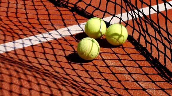 网球落在网边的慢动作4k