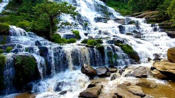 梅雅瀑布鸟瞰图泰国