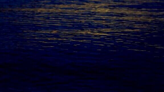 反射海浪日落黄昏时刻