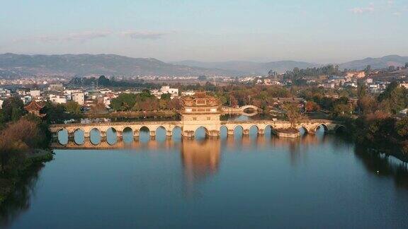 中国云南建水的中国传统17孔桥