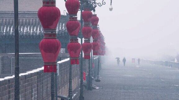 雪中的西安古城墙中国