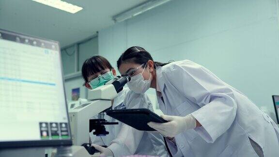 用先进的技术实验室设备检查病人的血液