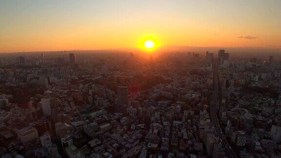 日落时分的东京缩小