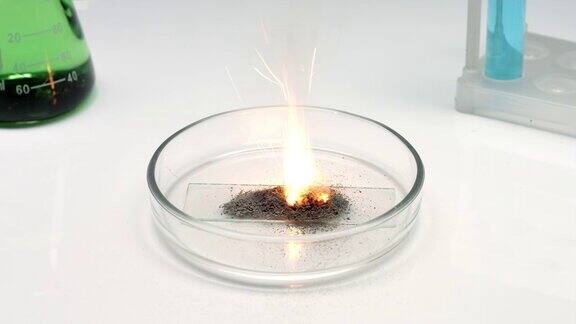 用火做化学实验不及格