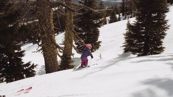 孩子滑雪