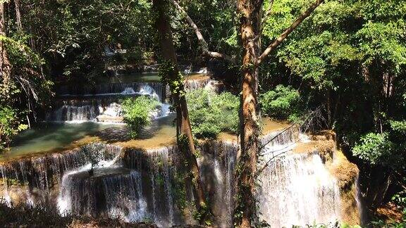 泰国丛林瀑布