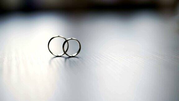 婚礼戒指在装饰盒4K