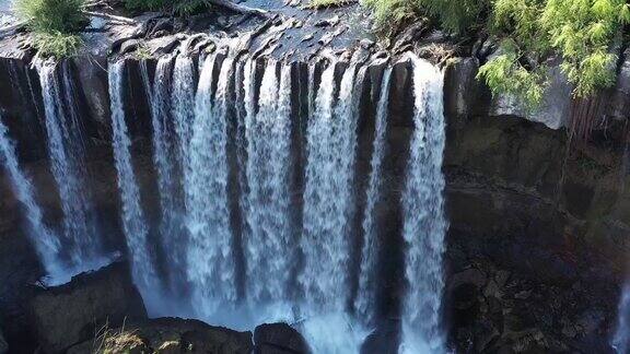 瀑布瀑布瀑布附近的洛杉矶地区比奥比奥智利无人机视频4k