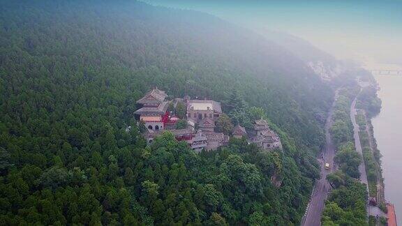 洛阳龙门洞全景