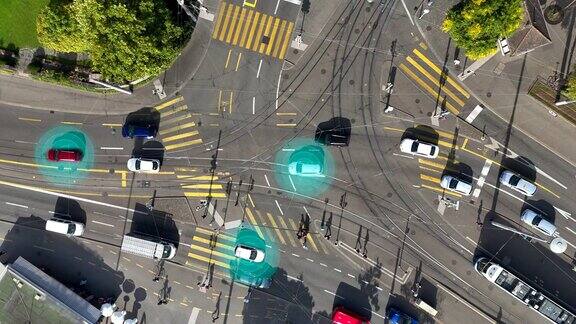 大城市十字路口的自动驾驶汽车