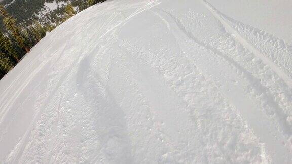 在滑雪场滑雪