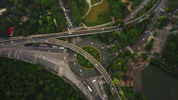 白天武汉城市景观交通路口航拍全景4k中国