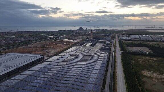 工厂屋顶太阳能发电厂和海上风力发电场