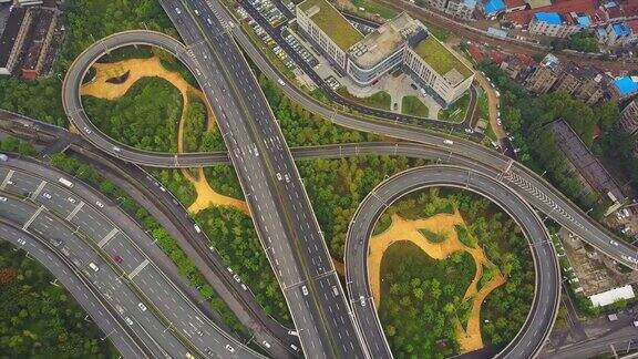 中国武汉城市景观白天时间交通路口航拍全景4k