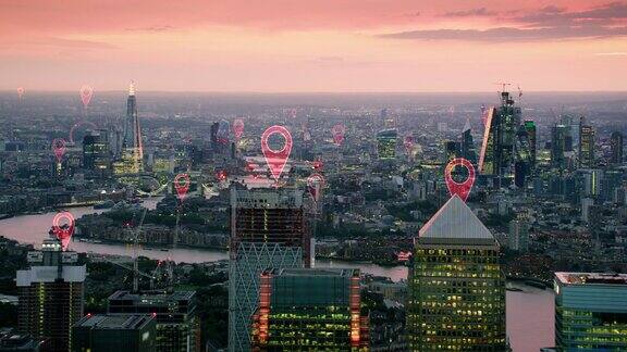 空中智慧城市连接未来城市的本地化图标技术理念、数据通信、人工智能、物联网伦敦的用红色武器8K拍摄