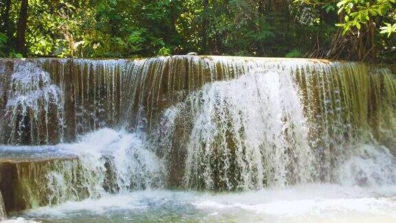 泰国怀美卡明瀑布宁静的瀑布景观