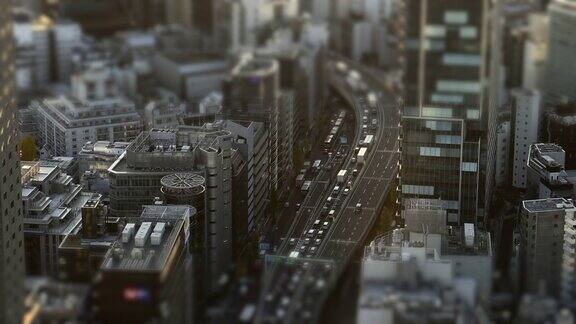 东京市区高速公路|倾斜的道路鸟瞰图