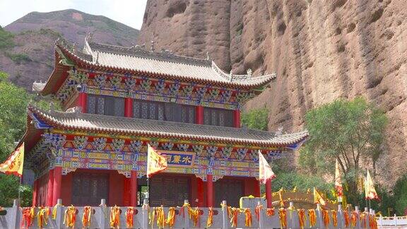 中国古代传统寺庙水帘洞天水巫山中国甘肃